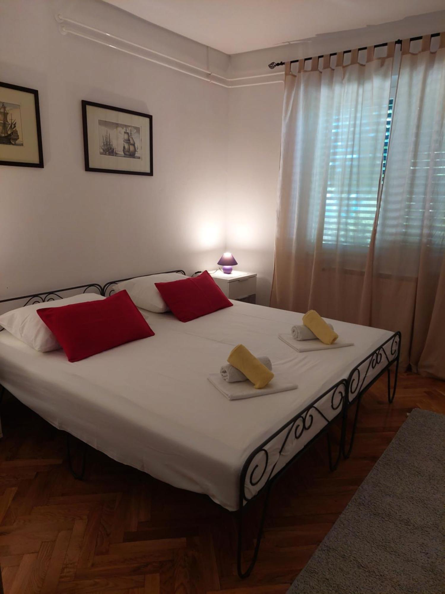 Apartment Roglic Rab Town Kültér fotó